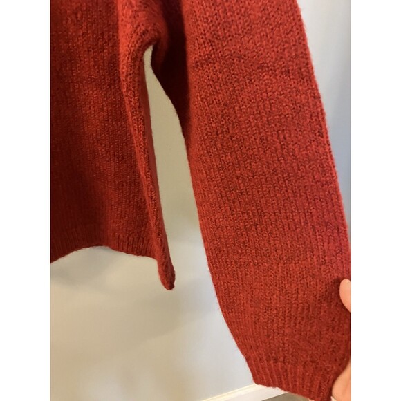 Old Navy Womens NWT Red Crew Neck Sweater Size Small - Picture 4 of 5